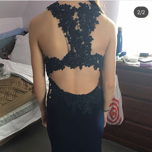 Prom dress - Picture 2 of 4